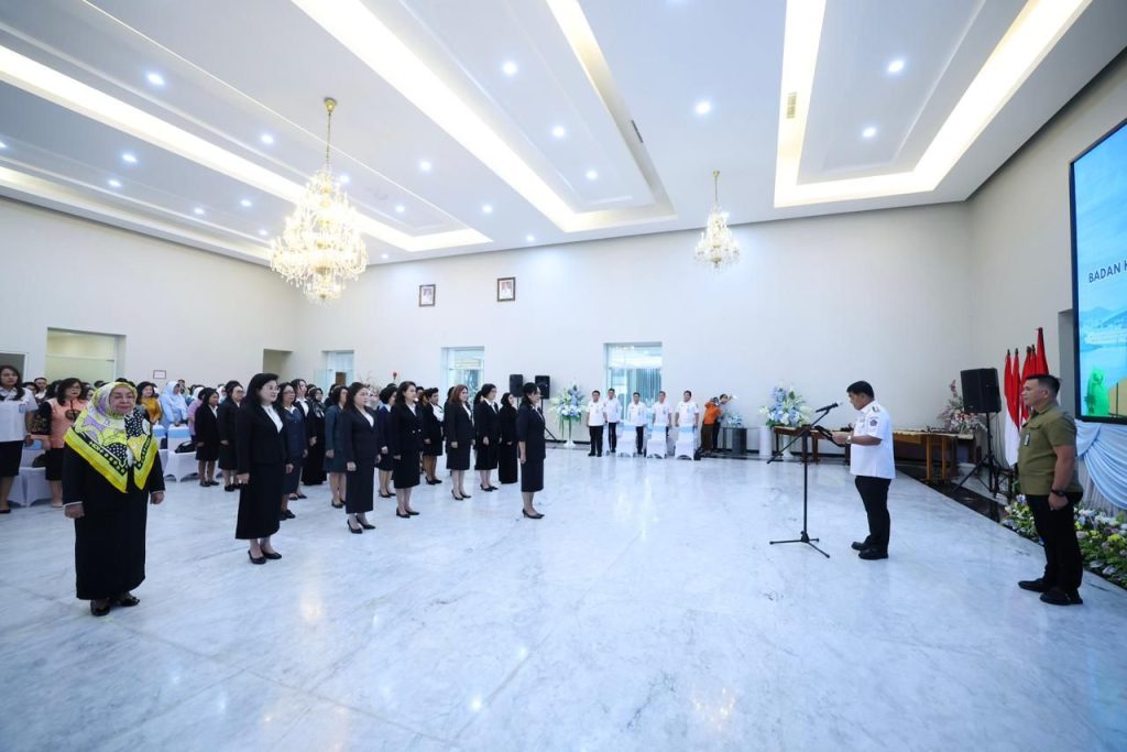 gubernur-yulius-lantik-pengurus-bkow-dan-lppd-sulut-periode-2026–2031